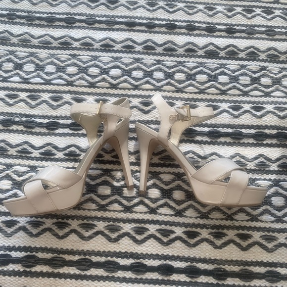 G By Guess Nude Stiletto Platform Heels Size 6 1/2M - Picture 2 of 11